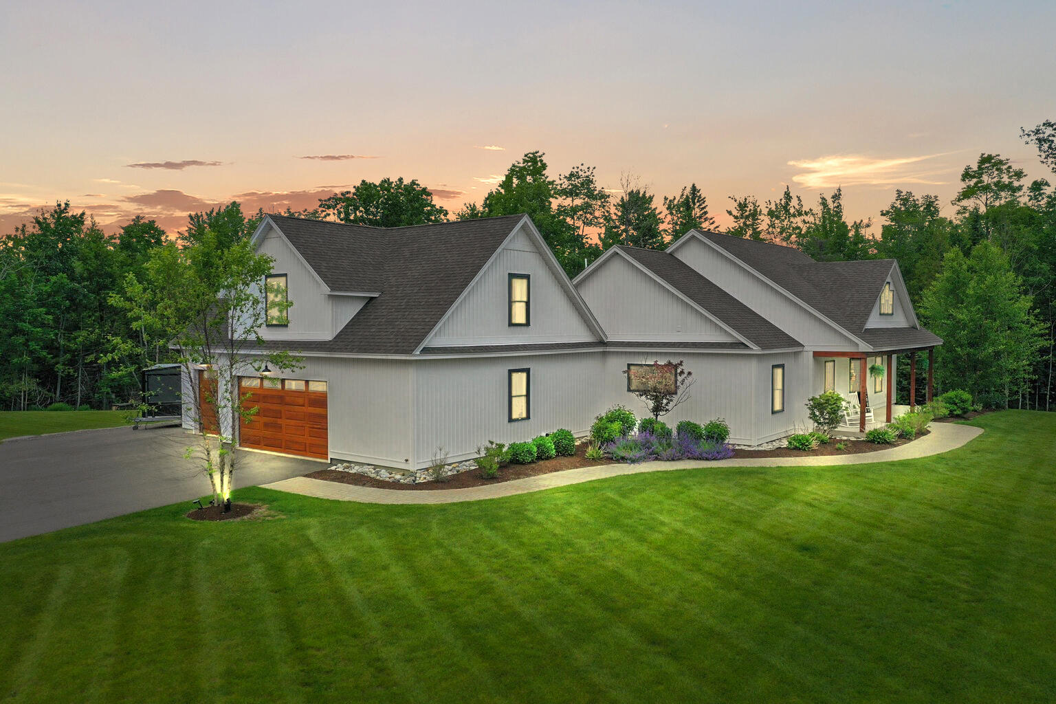 1366 Essex Street Bangor, ME 04401 - Photo 5 of 107 20251014203847828809000000-o