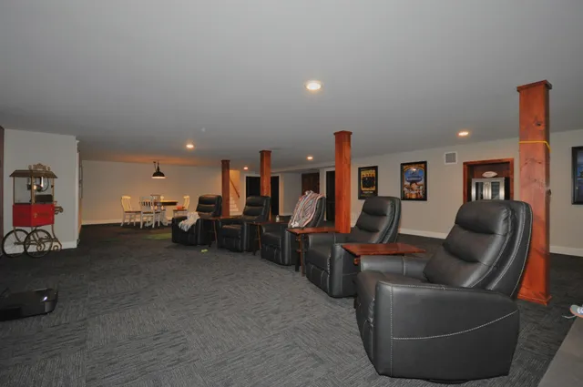 $1,349,900 | 1366 Essex Street, Bangor, ME 04401