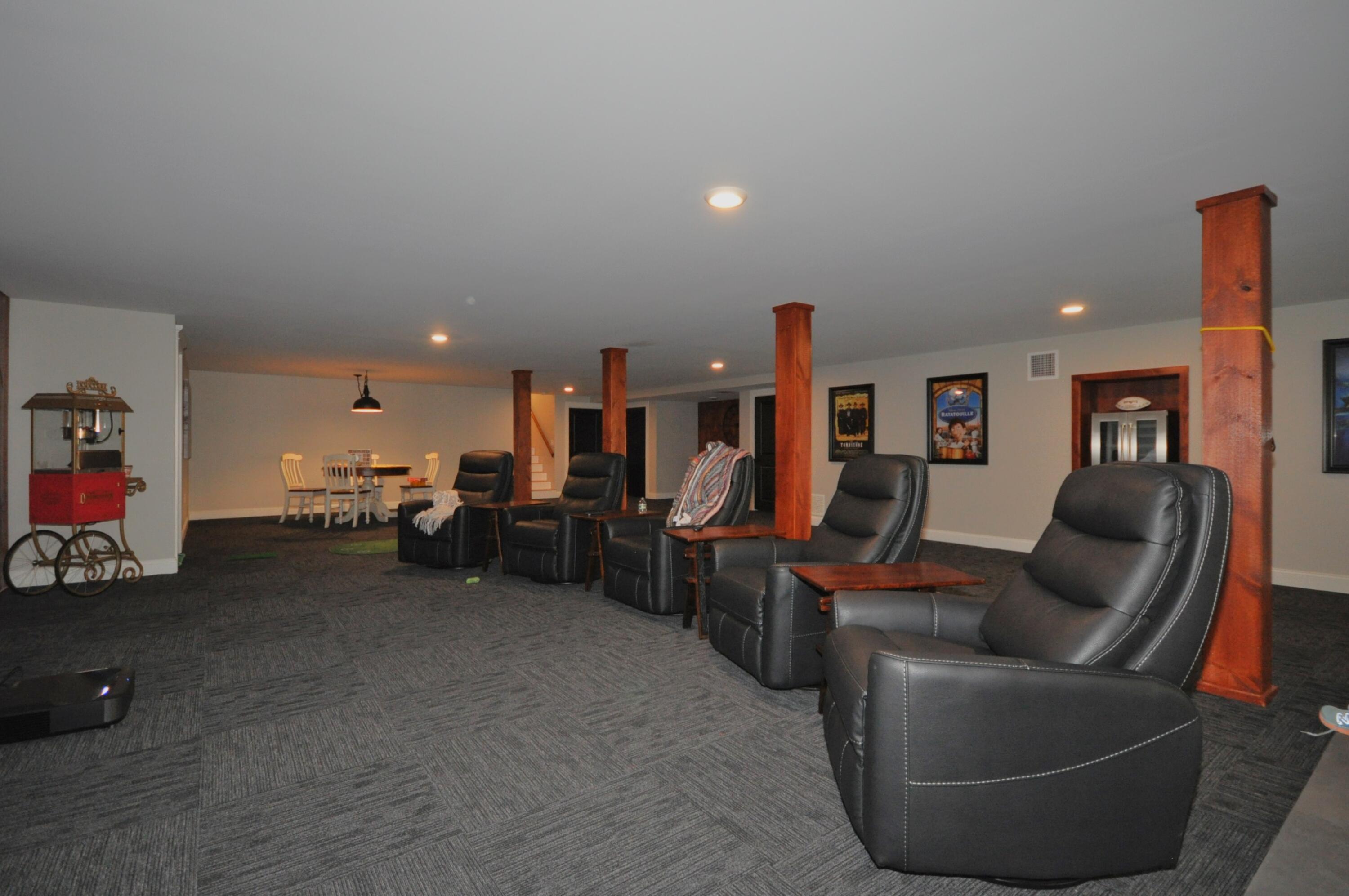 1366 Essex Street Bangor, ME 04401 - Photo 71 of 107 DSC_0928