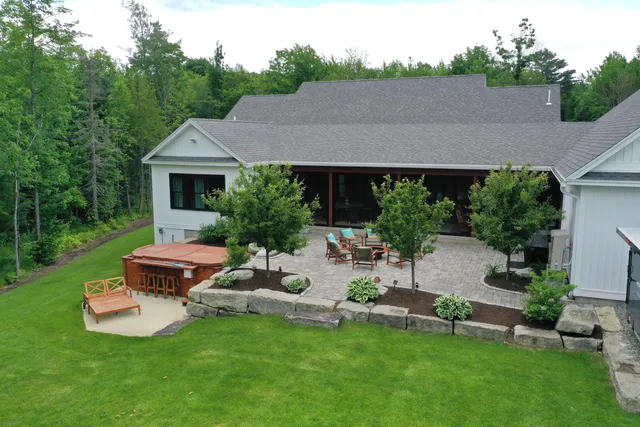 $1,349,900 | 1366 Essex Street, Bangor, ME 04401