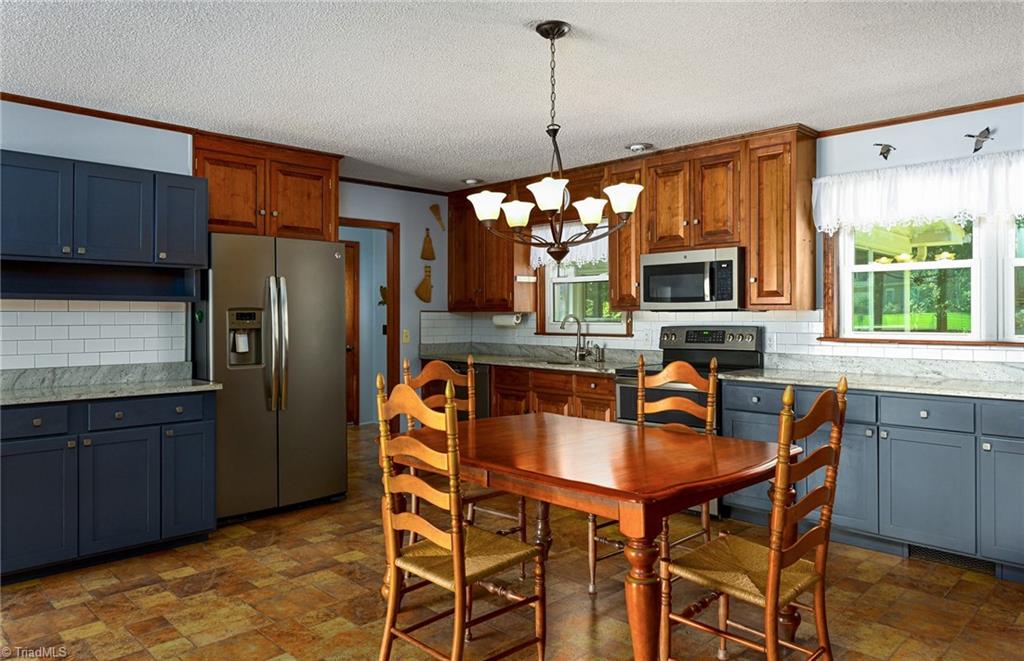229 Random Road Mocksville, NC 27028 - Photo 8 of 38 Kitchen