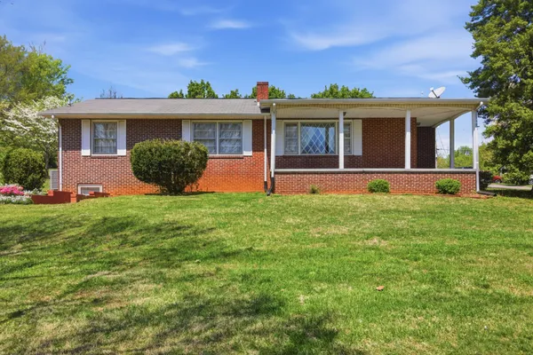 $324,900 | 1605 College Street, White Pine, TN 37890