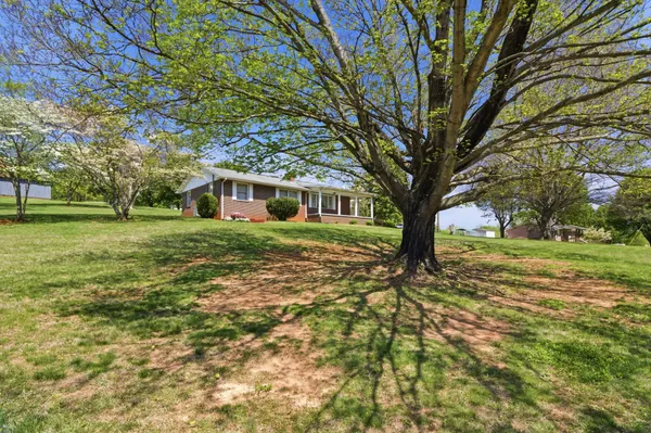 $324,900 | 1605 College Street, White Pine, TN 37890