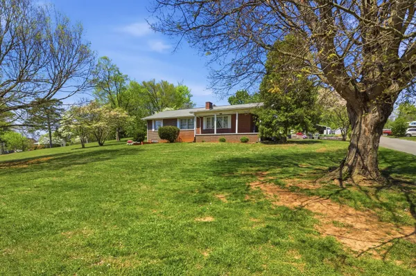 $324,900 | 1605 College Street, White Pine, TN 37890