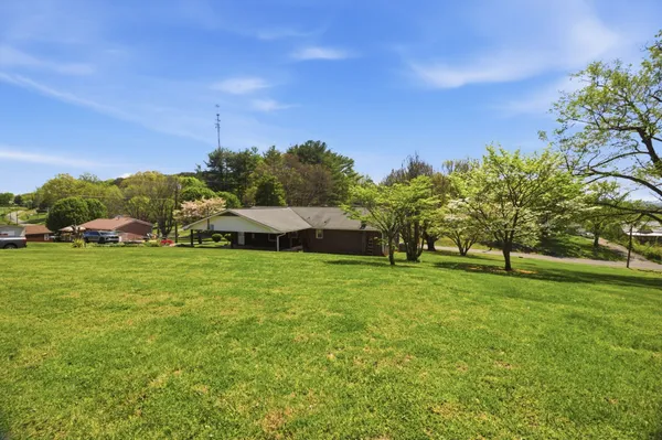 $324,900 | 1605 College Street, White Pine, TN 37890