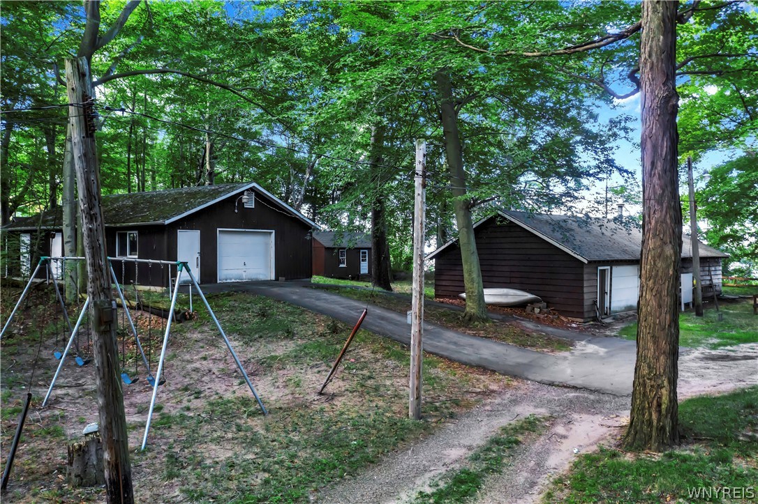 8462 Lake Shore Road Evans, NY 14006 - Photo 11 of 34