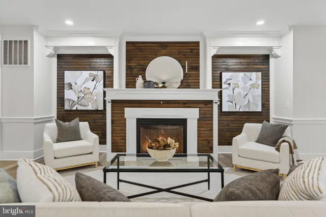 $1,700,000 | 35080 McKnight Court, Round Hill, VA 20141