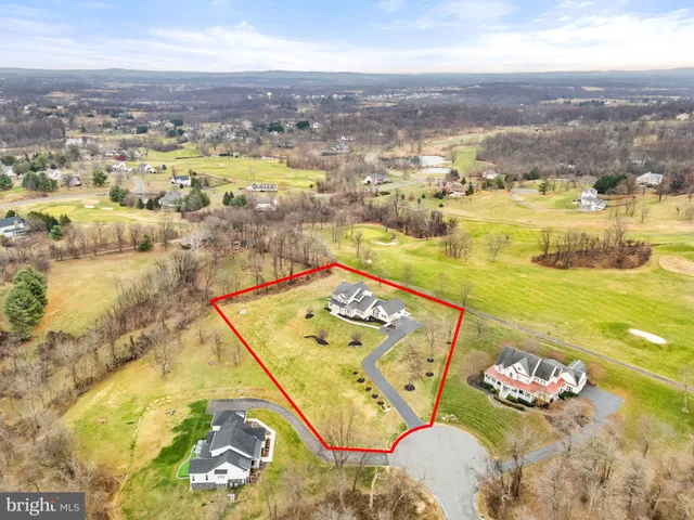 $1,700,000 | 35080 McKnight Court, Round Hill, VA 20141