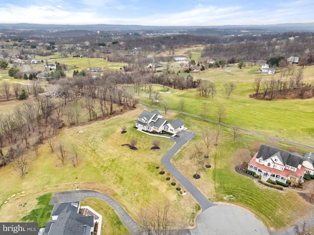 $1,700,000 | 35080 McKnight Court, Round Hill, VA 20141