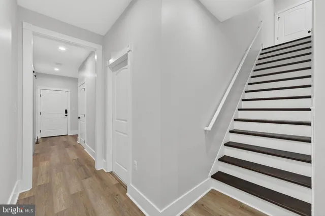 $1,700,000 | 35080 McKnight Court, Round Hill, VA 20141