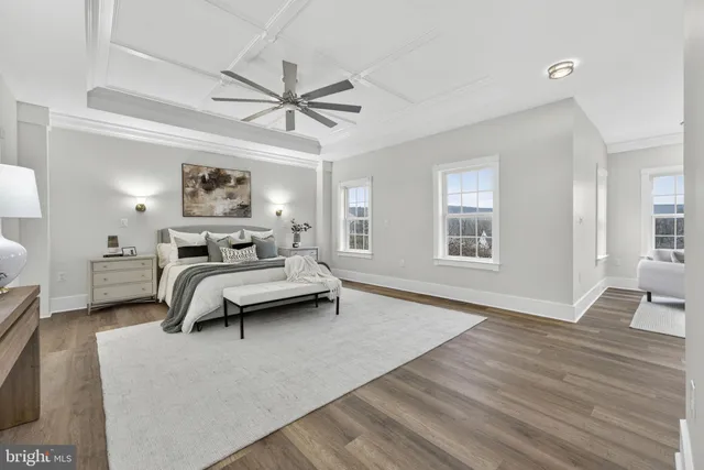 $1,700,000 | 35080 McKnight Court, Round Hill, VA 20141