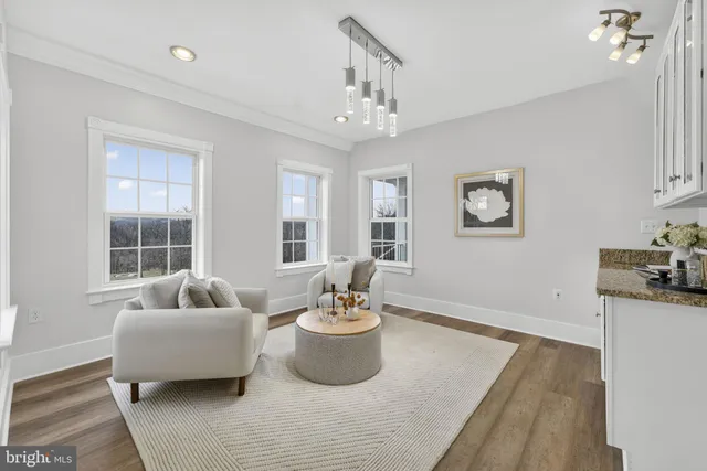 $1,700,000 | 35080 McKnight Court, Round Hill, VA 20141