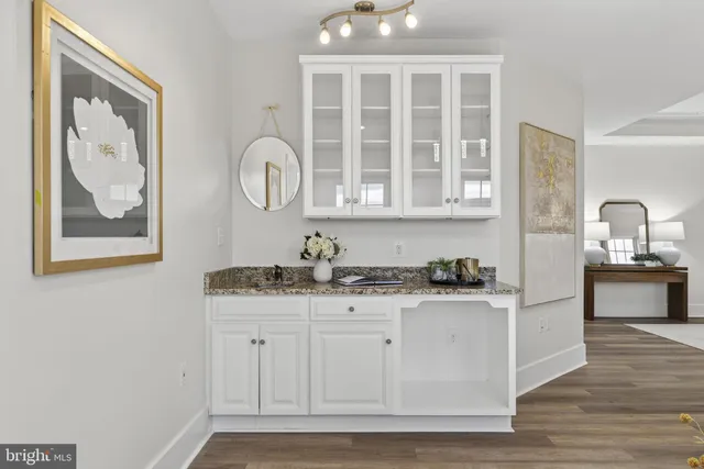 $1,700,000 | 35080 McKnight Court, Round Hill, VA 20141