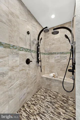 $1,700,000 | 35080 McKnight Court, Round Hill, VA 20141