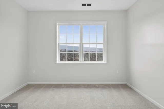 $1,700,000 | 35080 McKnight Court, Round Hill, VA 20141