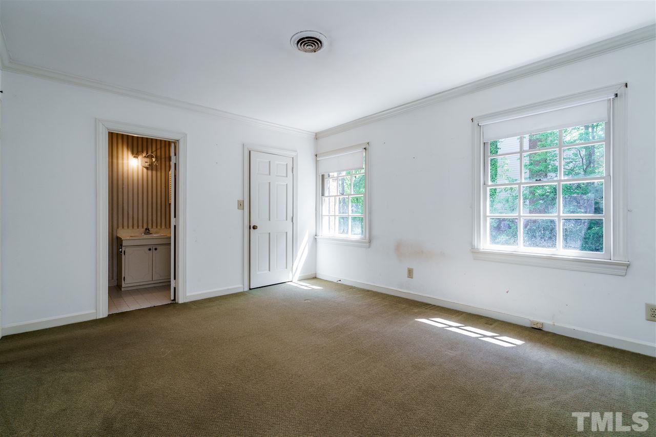 1110 Blenheim Drive Raleigh, NC 27612 - Photo 5 of 11