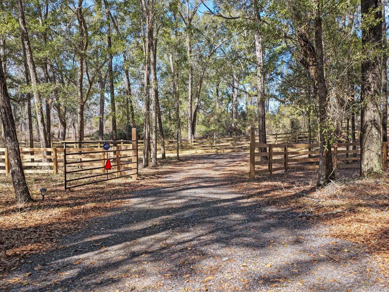 609 Northwest Circle Road Madison, FL 32340 - Photo 13 of 70