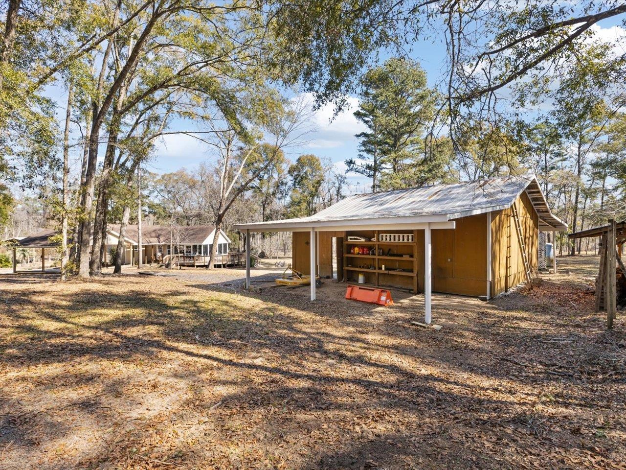 609 Northwest Circle Road Madison, FL 32340 - Photo 19 of 70