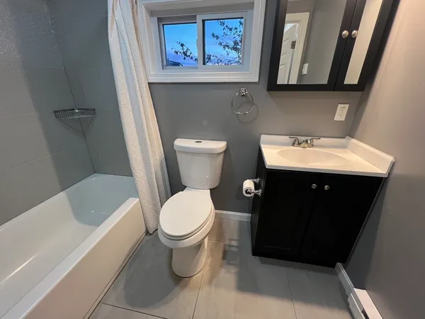 $1,800 | 542 Eastern Avenue, Unit 3, Lynn, MA 01902