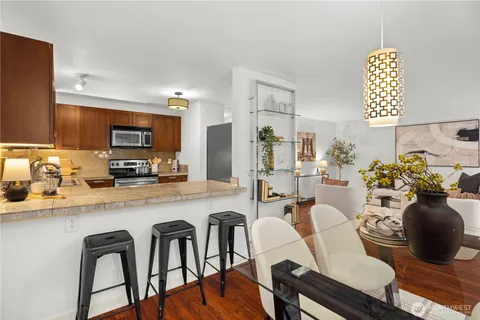 $579,000 | 3018 128th Avenue Southeast, Unit 12, Bellevue, WA 98005