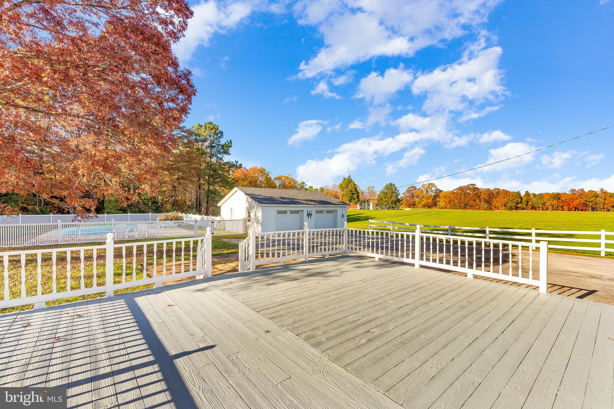 24635 Pin Cushion Road Leonardtown, MD 20650 - Photo 8 of 92 Large back deck