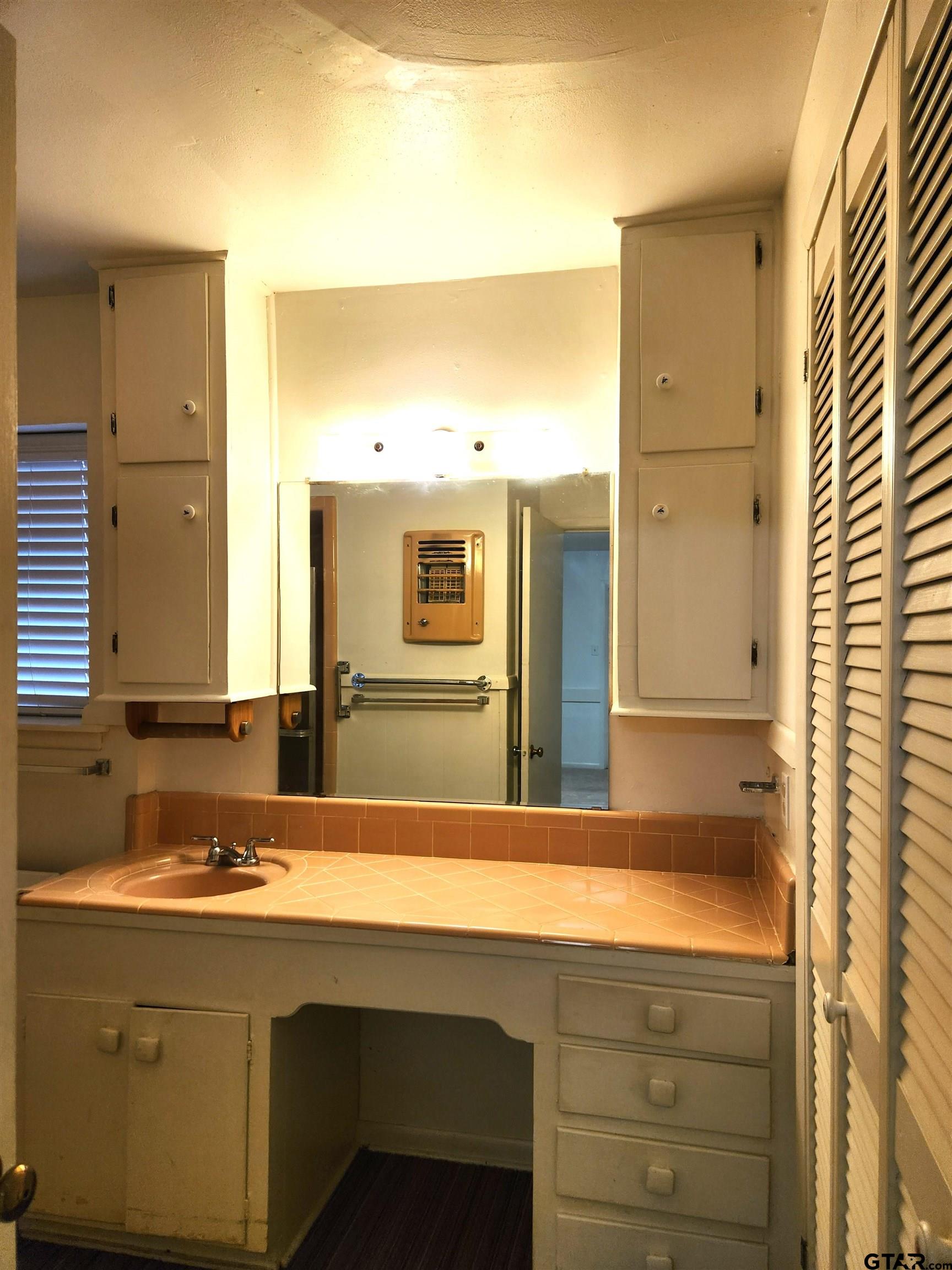 2806 North Glass Avenue Tyler, TX 75702 - Photo 26 of 43