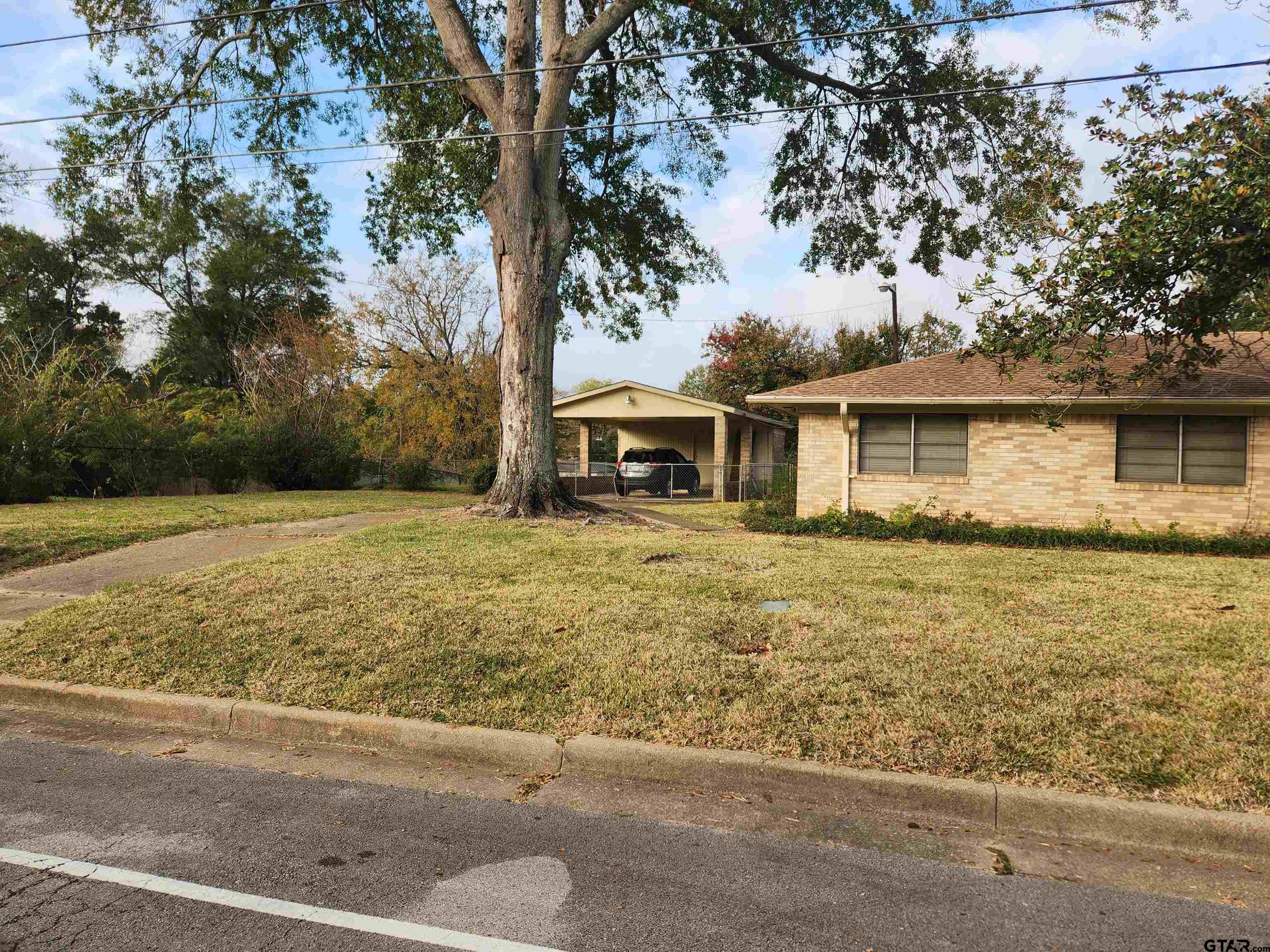 2806 North Glass Avenue Tyler, TX 75702 - Photo 3 of 43