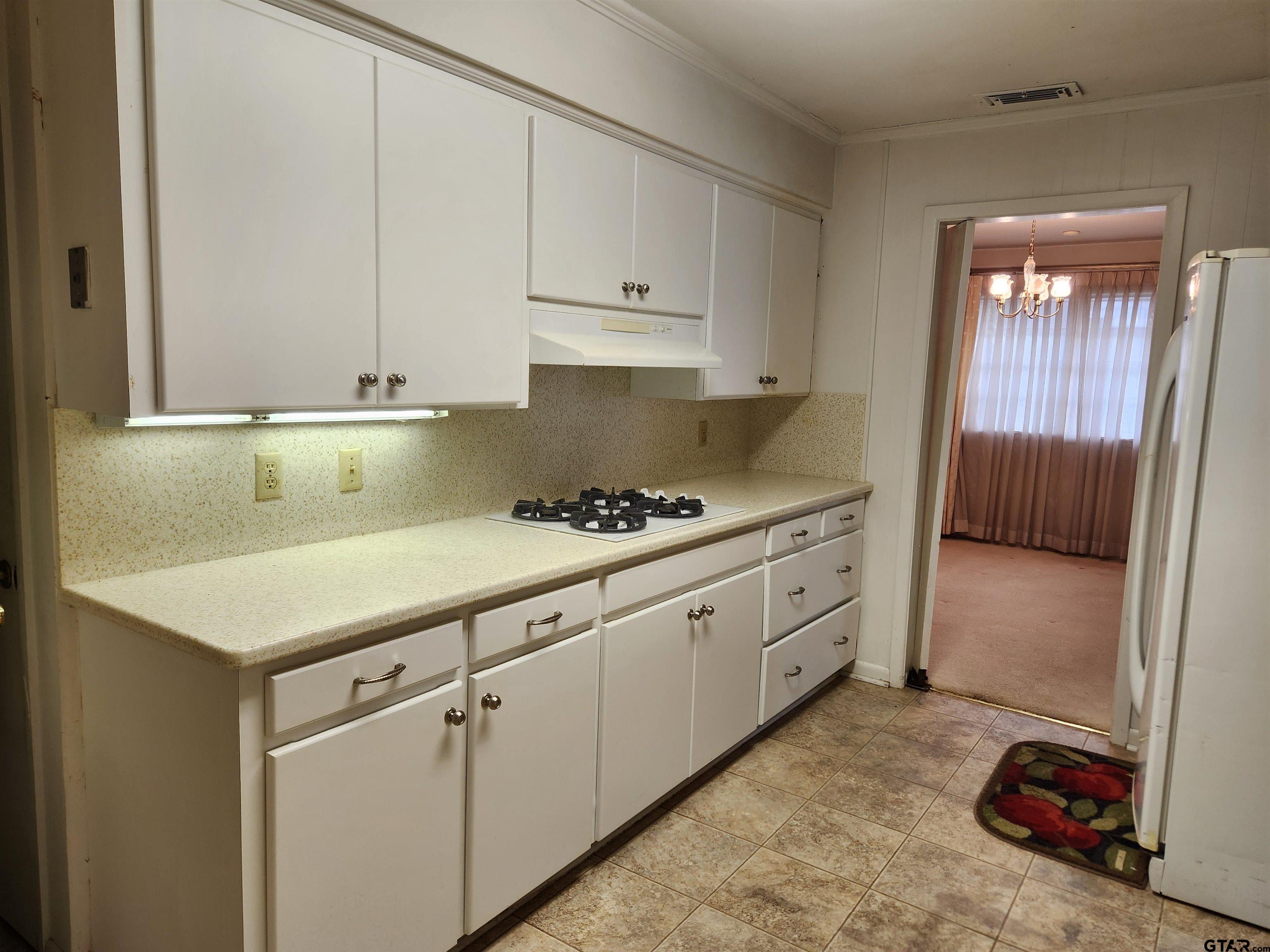 2806 North Glass Avenue Tyler, TX 75702 - Photo 10 of 43