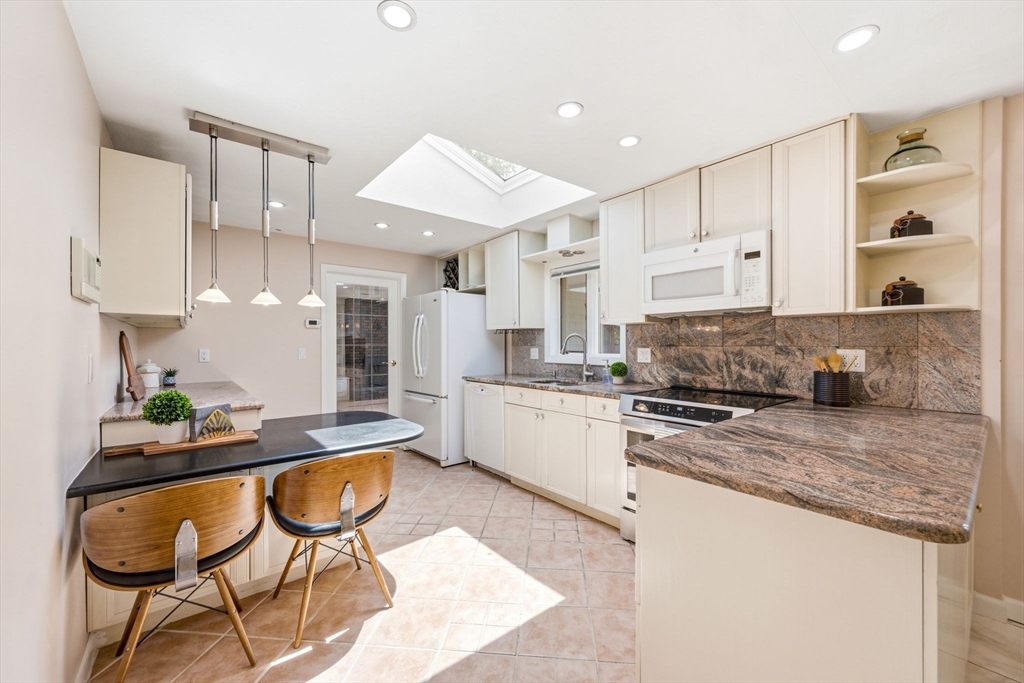 4 Antrim Road Peabody, MA 01960 - Photo 13 of 42