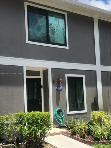 $299,000 | 796 Hill Drive, West Palm Beach, FL 33415