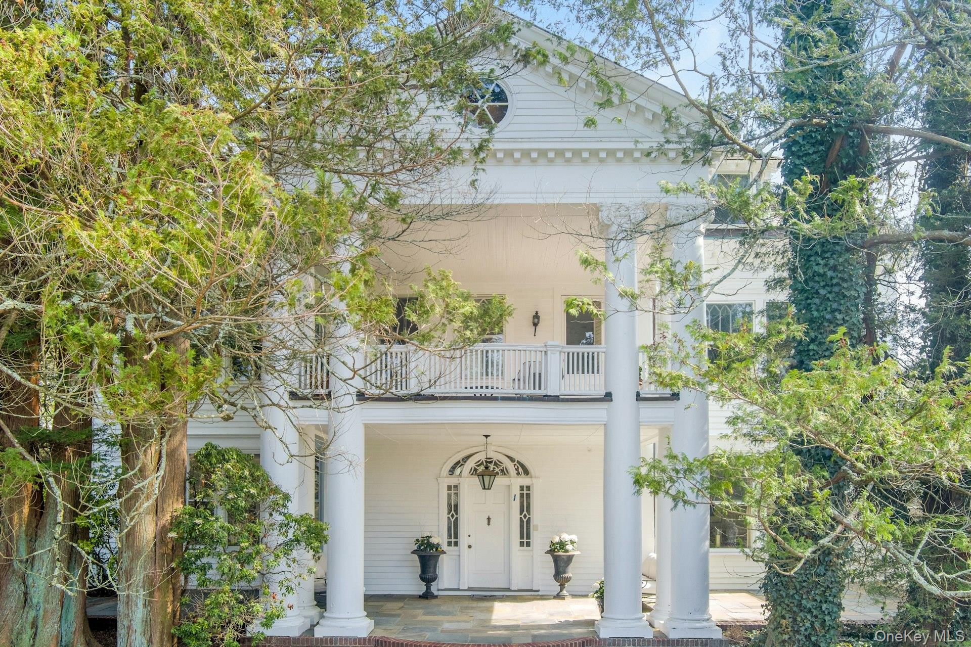 34 Park Road Scarsdale, NY 10583 - Photo 2 of 49