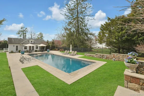 $6,250,000 | 34 Park Road, Scarsdale, NY 10583