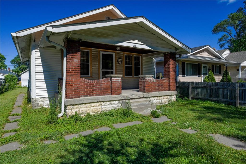 732 North Rochester Avenue Indianapolis, IN 46222 - Photo 2 of 29 Gallery Image 2