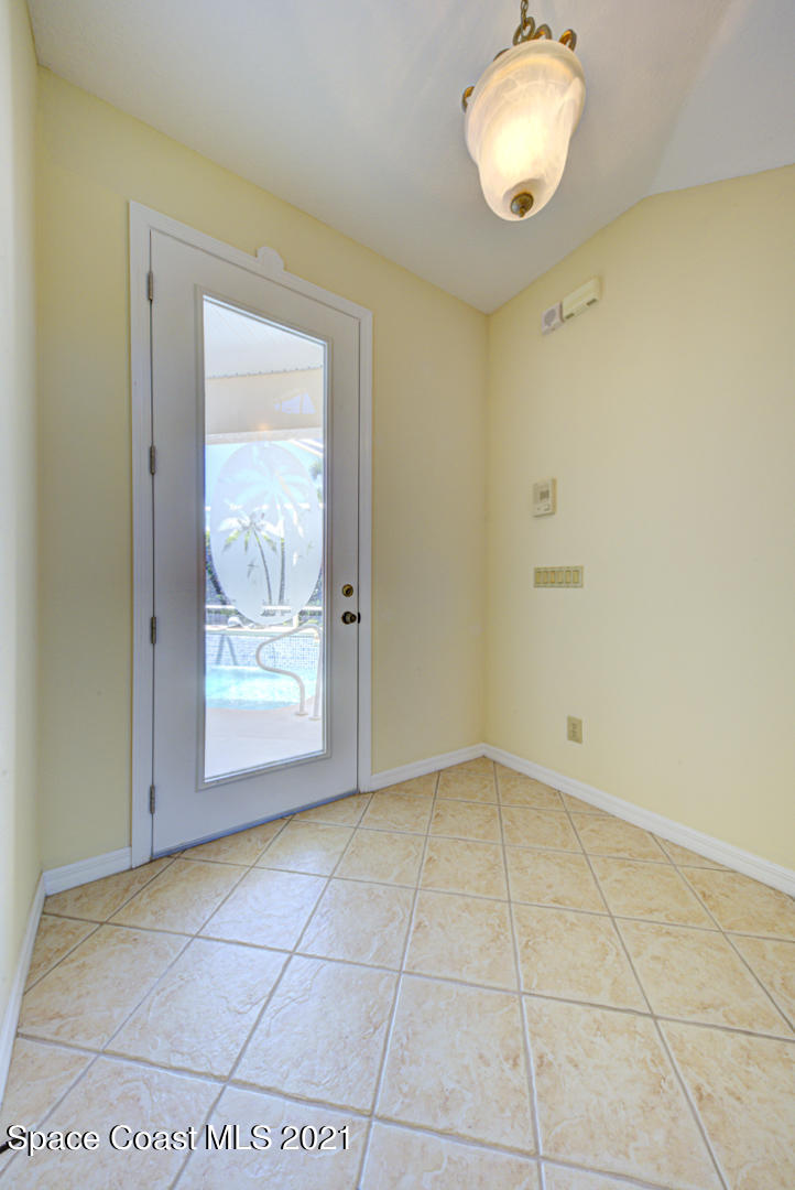 8206 Simpkins Way Melbourne, FL 32940 - Photo 33 of 66 foyer (1)