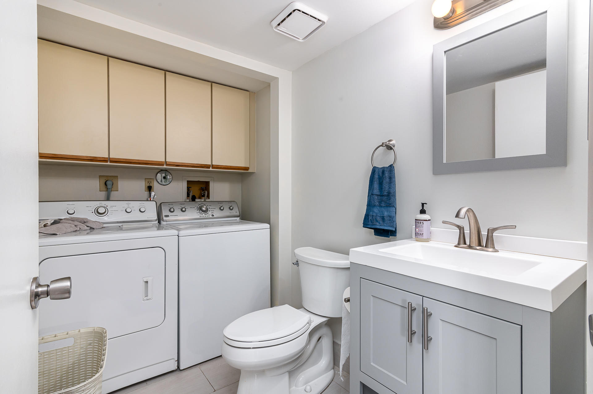 8211 Boca Rio Drive Boca Raton, FL 33433 - Photo 8 of 21 photo-2