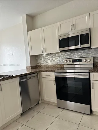 $2,100 | 7090 Northwest 177th Street, Unit 1009, Hialeah, FL 33015