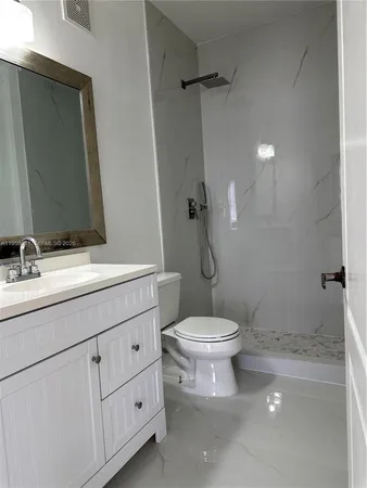 $2,100 | 7090 Northwest 177th Street, Unit 1009, Hialeah, FL 33015