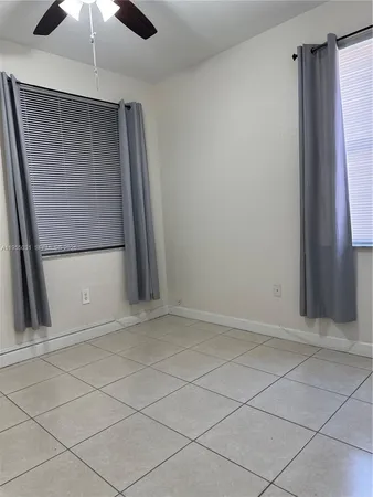 $2,100 | 7090 Northwest 177th Street, Unit 1009, Hialeah, FL 33015