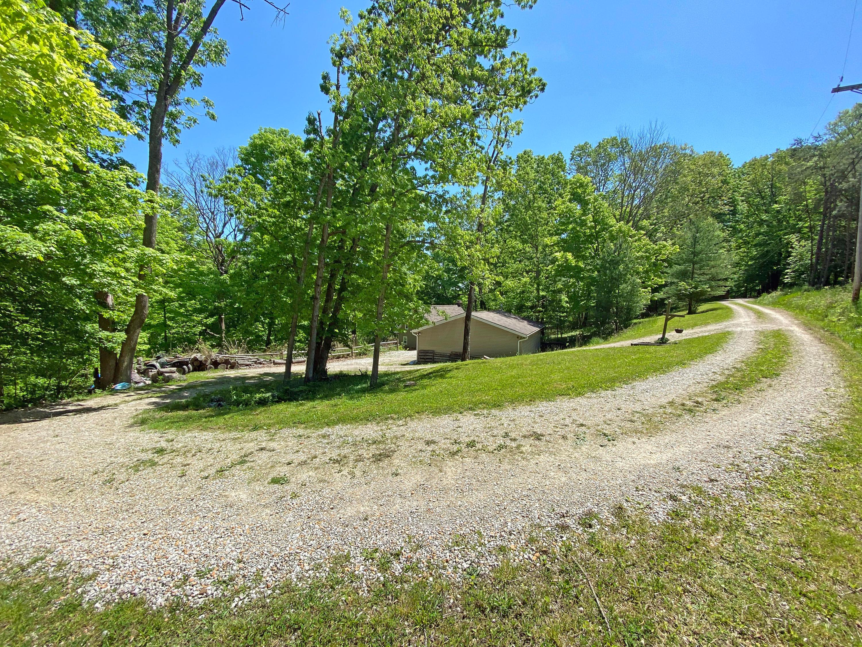 164 Aztec Lane Logan, OH 43138 - Photo 2 of 44