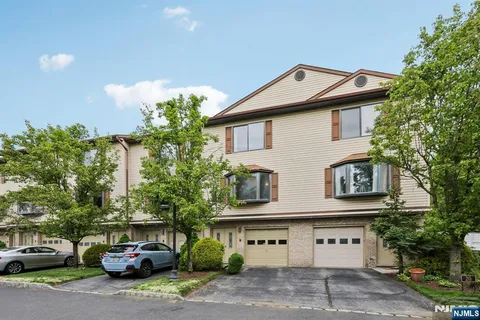 $429,999 | 201 Watchung Avenue, Unit C19, Bloomfield, NJ 07003