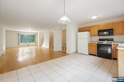 $429,999 | 201 Watchung Avenue, Unit C19, Bloomfield, NJ 07003