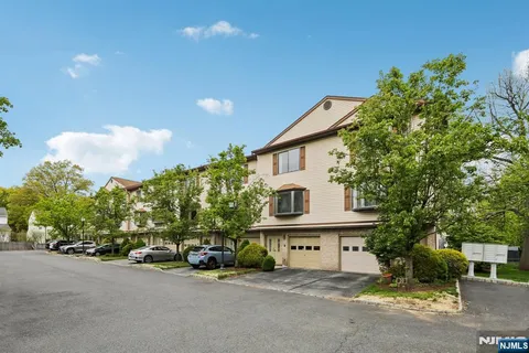 $429,999 | 201 Watchung Avenue, Unit C19, Bloomfield, NJ 07003