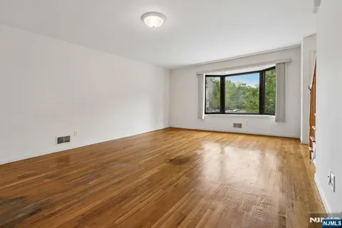 $429,999 | 201 Watchung Avenue, Unit C19, Bloomfield, NJ 07003