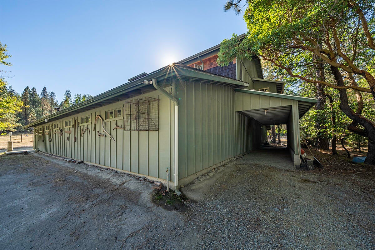 255 Davidson Road Williams, OR 97544 - Photo 52 of 82 DSC04008-HDR-Edit