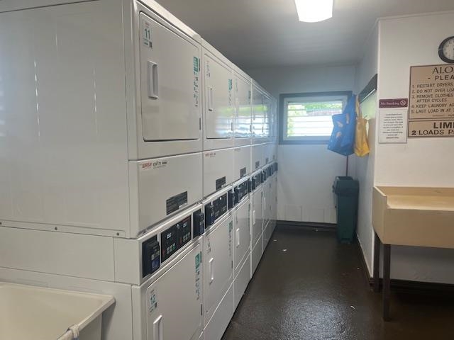 120 Hui Rd F, Unit I16 Lahaina, HI 96761 - Photo 28 of 28 a view of a hallway with stairs