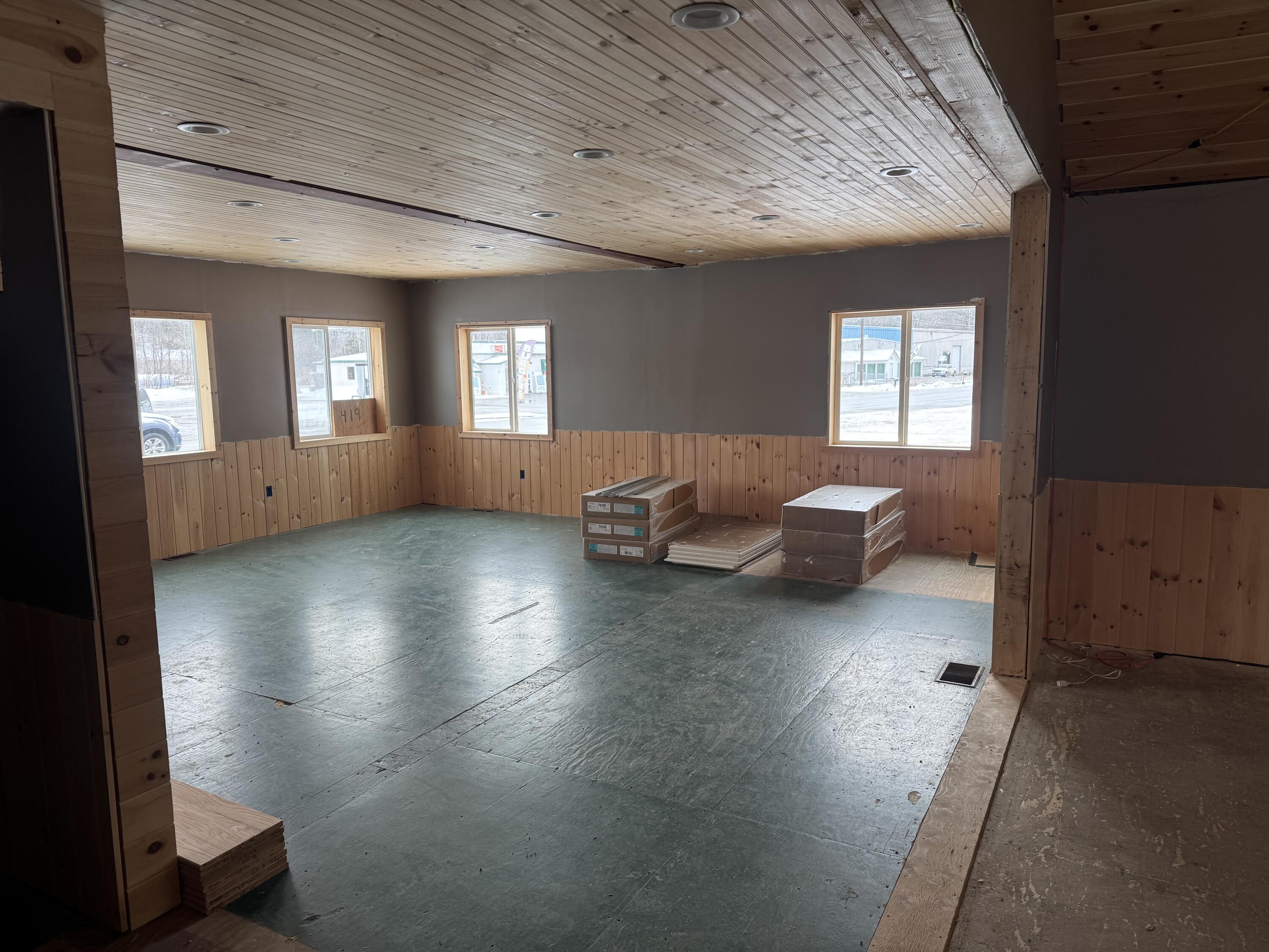 418 Main Street Bingham, ME 04920 - Photo 13 of 39 418 Main St Bingham pic 11