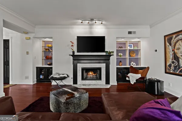 $449,000 | 3638 Peachtree Road Northeast, Unit 306, Atlanta, GA 30319