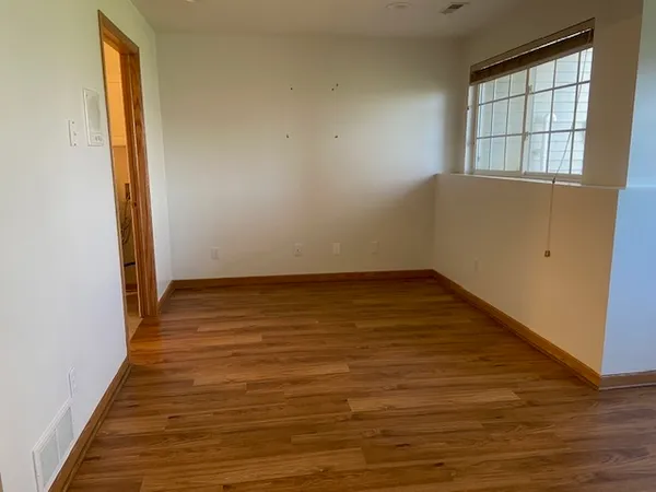 $1,950 | 674 South Peace Road, Sycamore, IL 60178