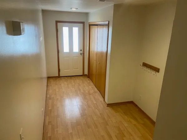 $1,950 | 674 South Peace Road, Sycamore, IL 60178