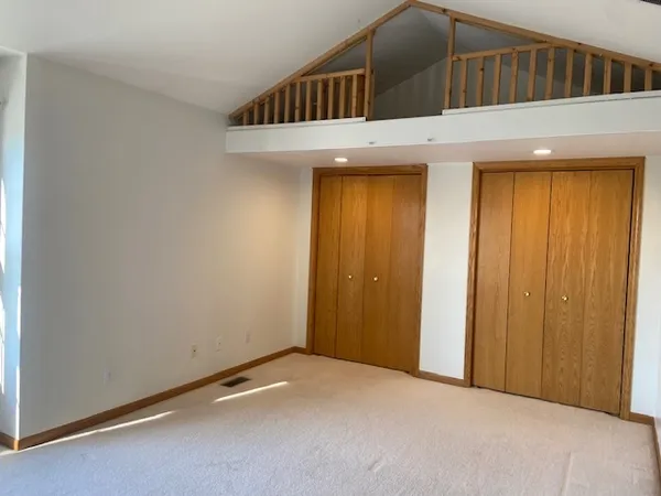 $1,950 | 674 South Peace Road, Sycamore, IL 60178